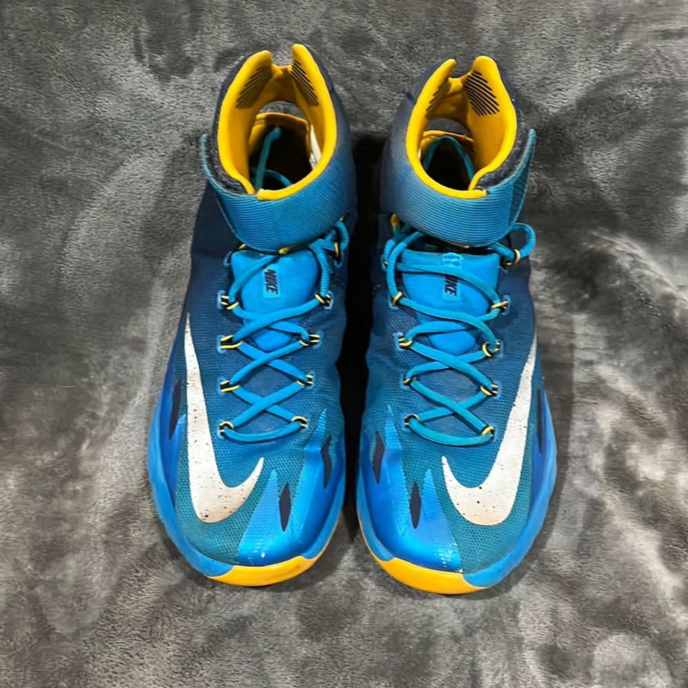 Nike Zoom Hyperrev PE Mens Sz 10 GUC # 689604-407 Blue Hero/ Met Silver